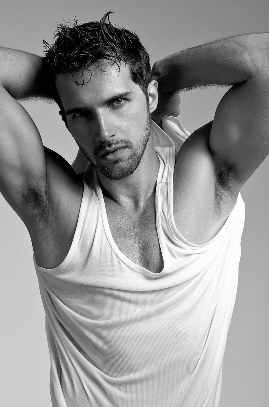 Rencontre un jeune homme pour une aventure sérieuse à Marseille Lucas - rencontre-Gay-Marseille