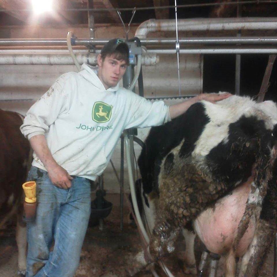 À la recherche de belles aventures à Nantes Lucas - rencontre-Gay-Nantes