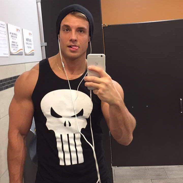 Cherche complice pour folles aventures à Saint-Étienne Alexandre - rencontre-Gay-Saint-Étienne