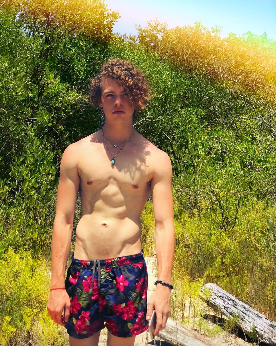 Appel à l’aventure à deux Quentin - rencontre-Gay-Boulogne-Billancourt