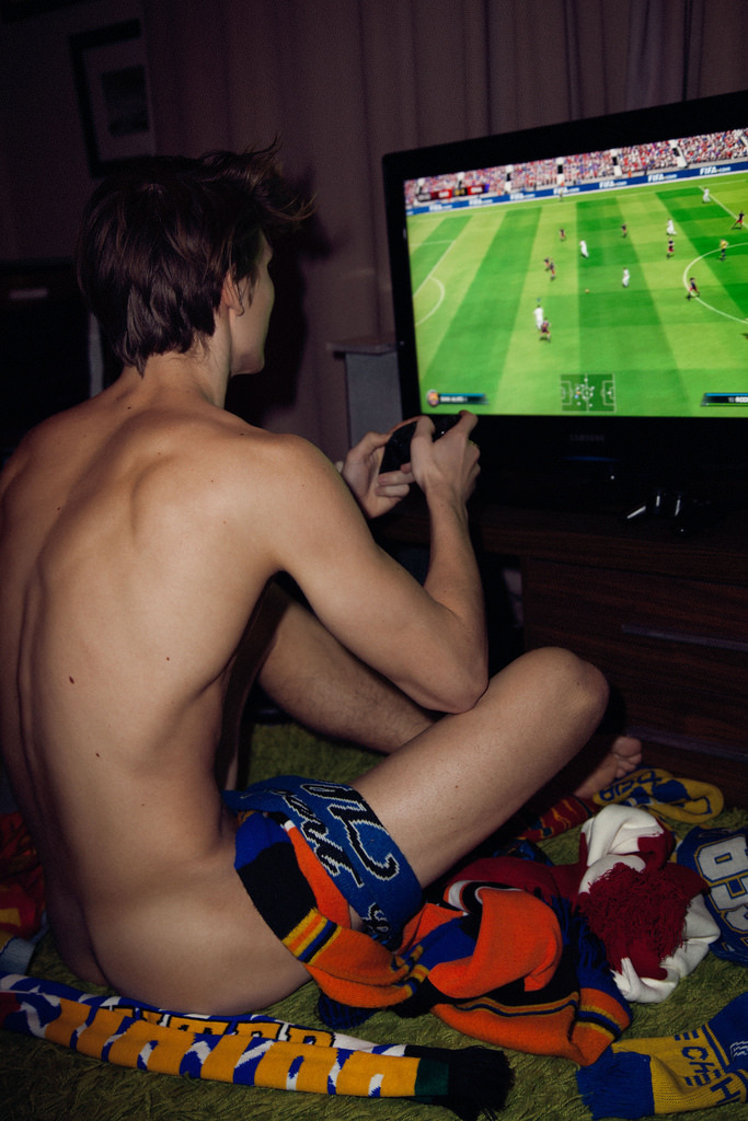 Envie de plaisirs à Nanterre? Hugo - rencontre-Gay-Nanterre