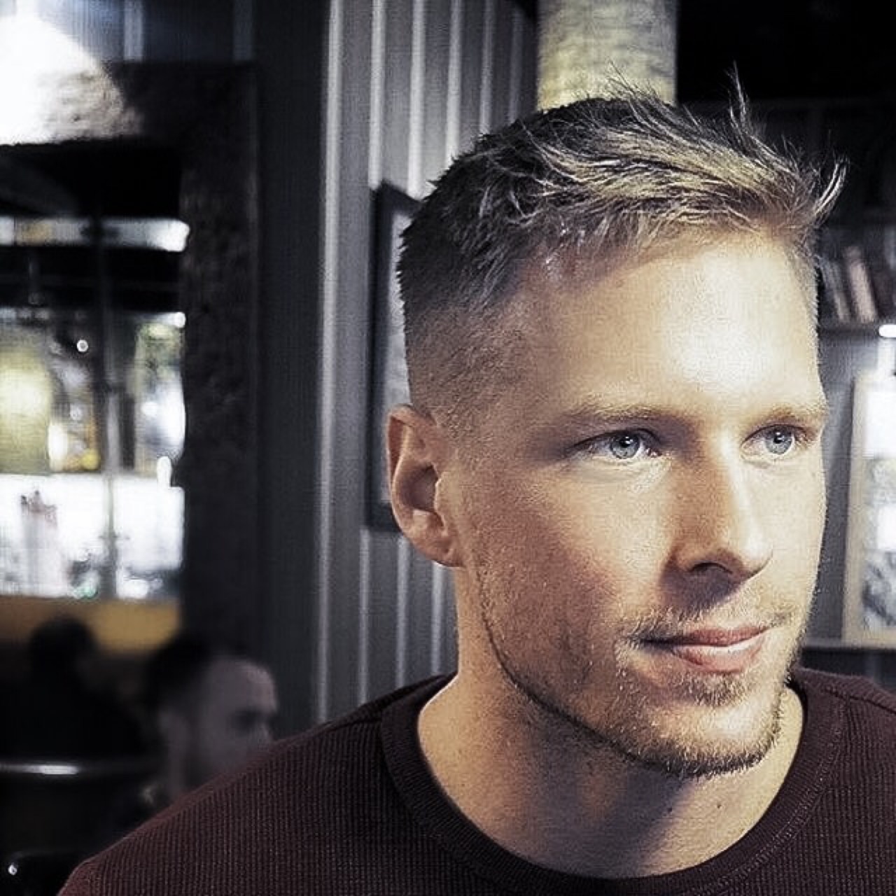 Gars chaud pour aventures intenses Éric - rencontre-Gay-Poitiers