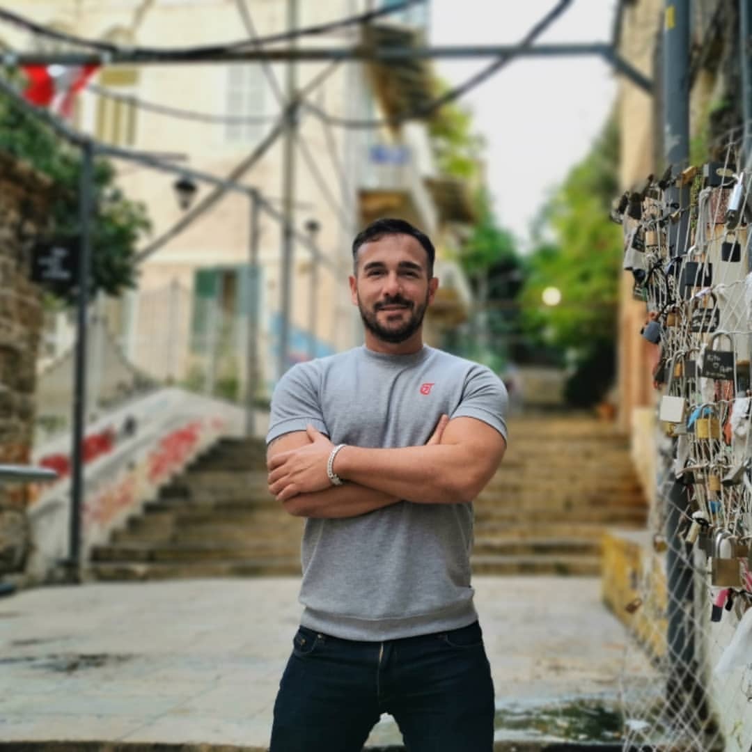 Homme athlétique 45 ans, désirs intenses garantis Laurent - rencontre-Gay-Orange