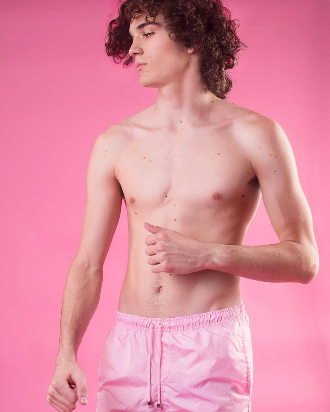 Jeune mec de Massy cherche plan chaud au téléphone Romain - rencontre-Gay-Massy