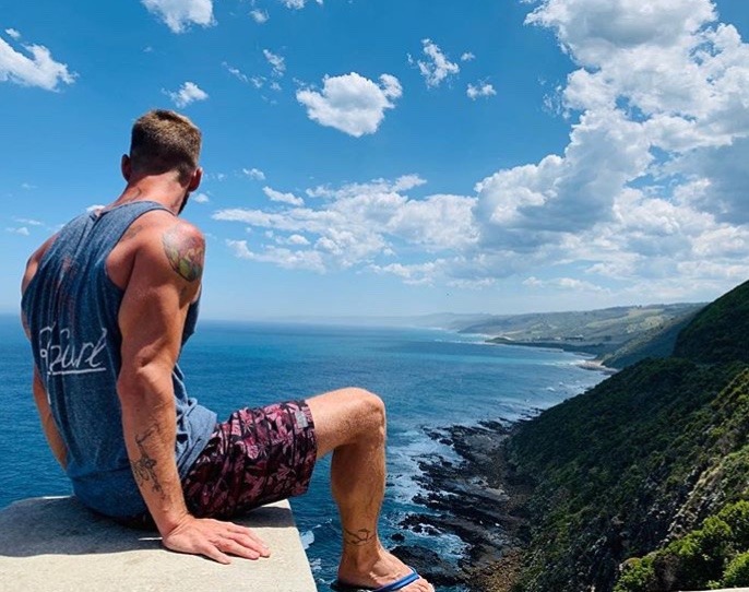 Appelez-moi pour une rencontre érotique secrète à Montbéliard – Soirée torride garantie entre hommes Enzo - rencontre-Gay-Montbéliard