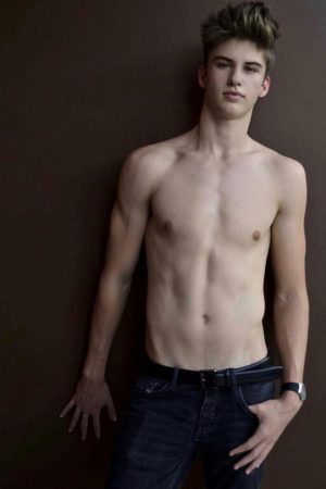 Jeune gay torride Asnières cherche mâle chaud Milan - rencontre