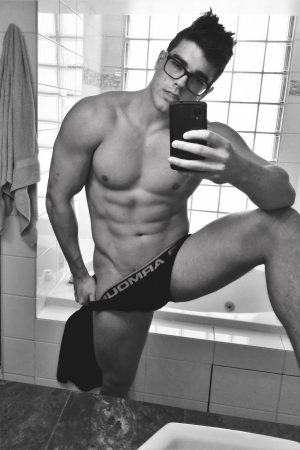 Mardi soir au chaud Hadrien - rencontre-Daddy-Cergy