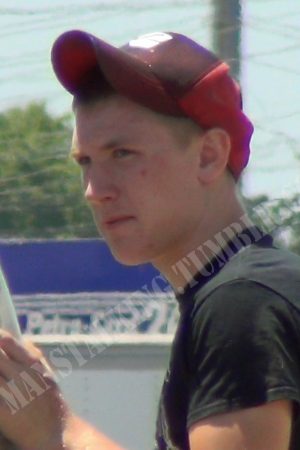 En manque de sensations fortes Jessy - rencontre-Gay-Roanne