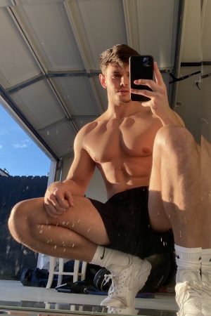 Adrien - rencontre-gay-calais-4kM9