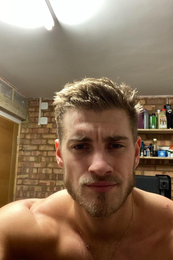 Aventure excitante avec un romantique rencontre-gay-cholet-BY6m