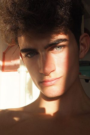 Jonathan - rencontre-gay-lannion-xCow