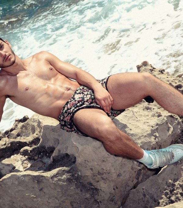 Cherche Compagnon pour Aventures à Vannes rencontre-gay-vannes-6qhQ