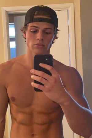 Excité 🍆 Matthis - rencontre-Minet-Courbevoie