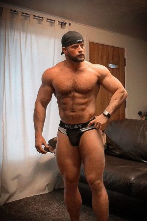 Romain - rencontre-Daddy-Marseille